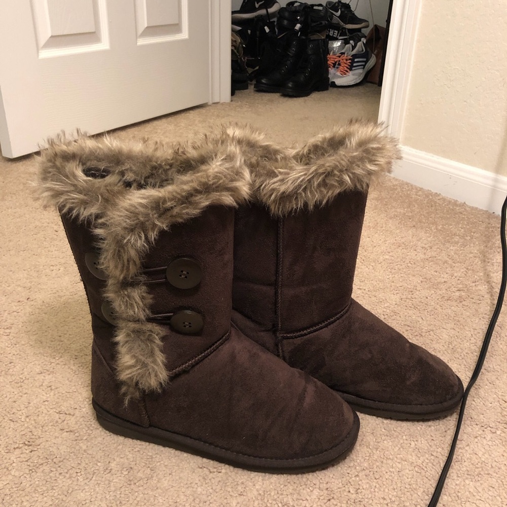 Brown Furry Boots Women’s Size 9
